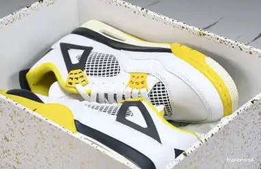 Hyperoad Air “VividSulfur” Jordan 4 WMNS 0626
